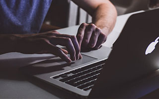 如出一辙！维蒂尼亚此前战阿森纳相同动作罚点被扑，今日再失点