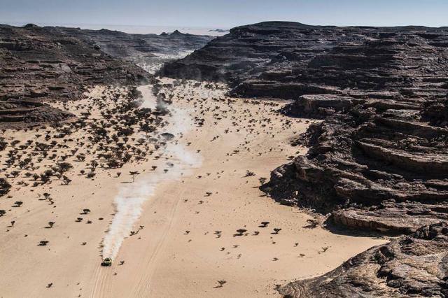 app下载-达喀尔SS10：彼得汉塞尔夺赛段冠军 韩魏排名第28